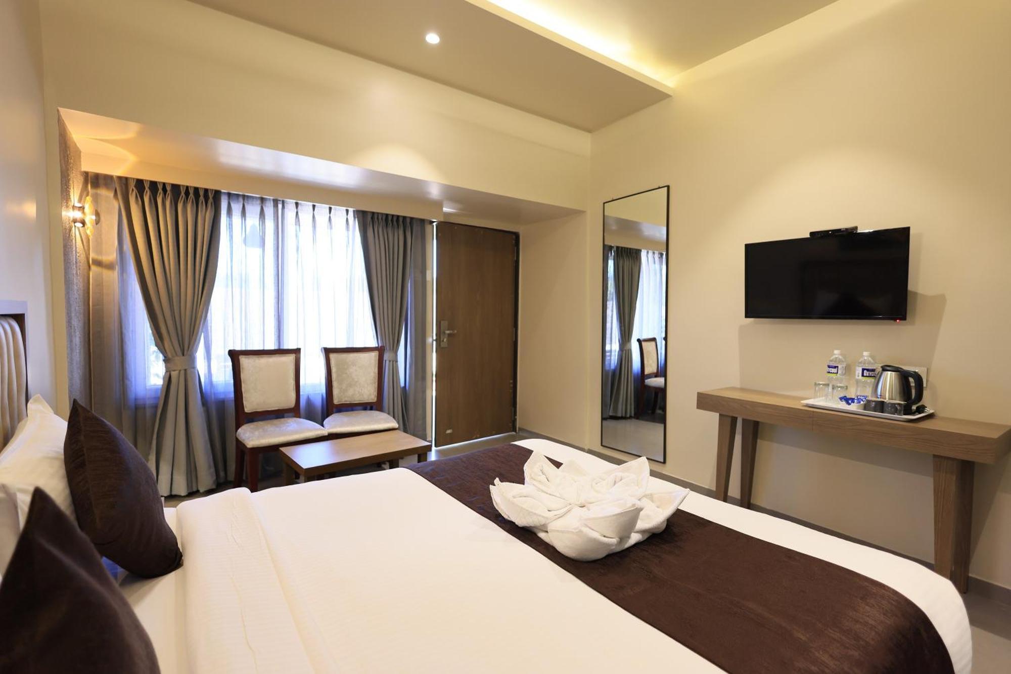 Hotel King Garden Mahabaleshwar Ngoại thất bức ảnh